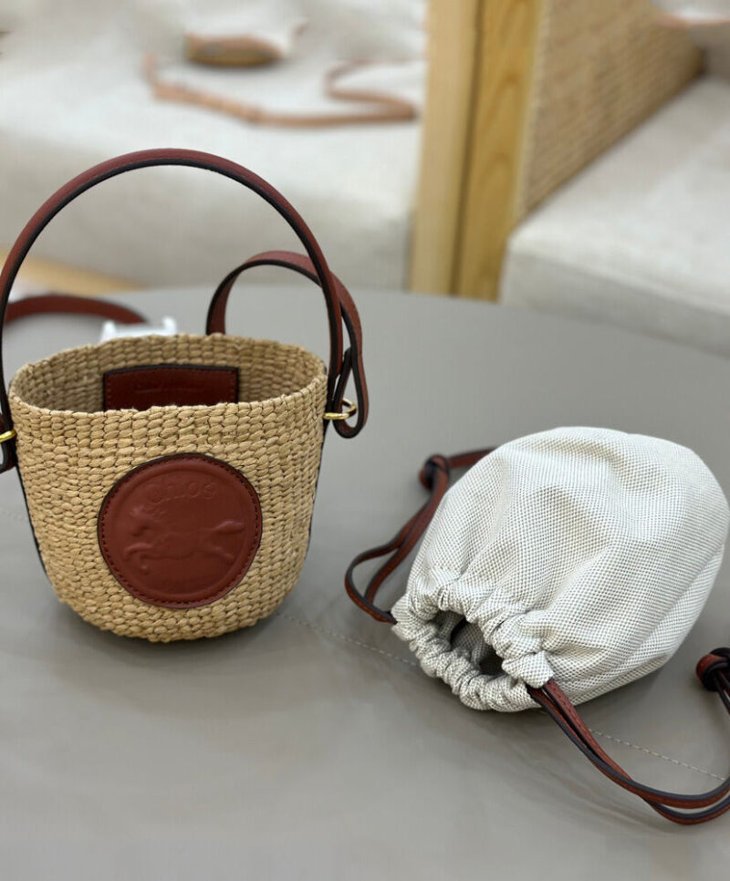 Chloe Small Horse Medal Basket In Natural Fibers